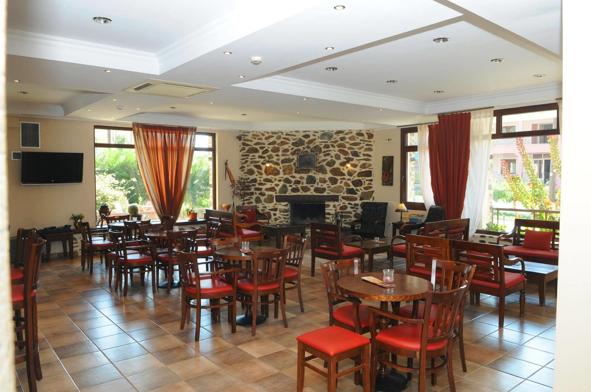 Hotel Nostos แคซโทเรีย ภายนอก รูปภาพ